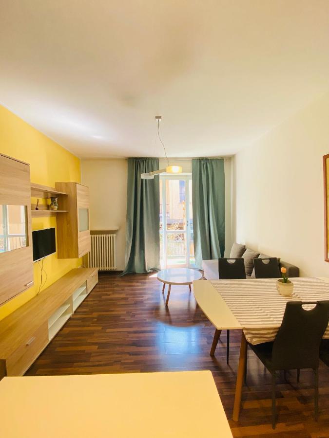 Appartmentslapiazzetta -1-2-6 Sesto Calende Bagian luar foto